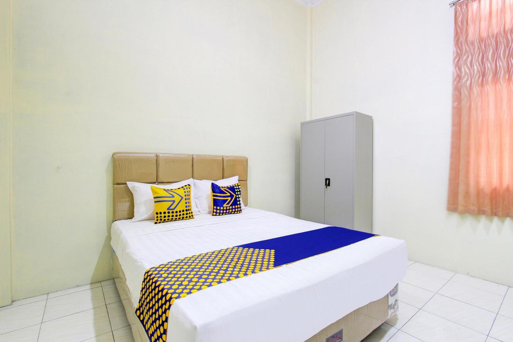 Spot On 93245 Guest House Mulia Dua Syariah Klaten Екстериор снимка